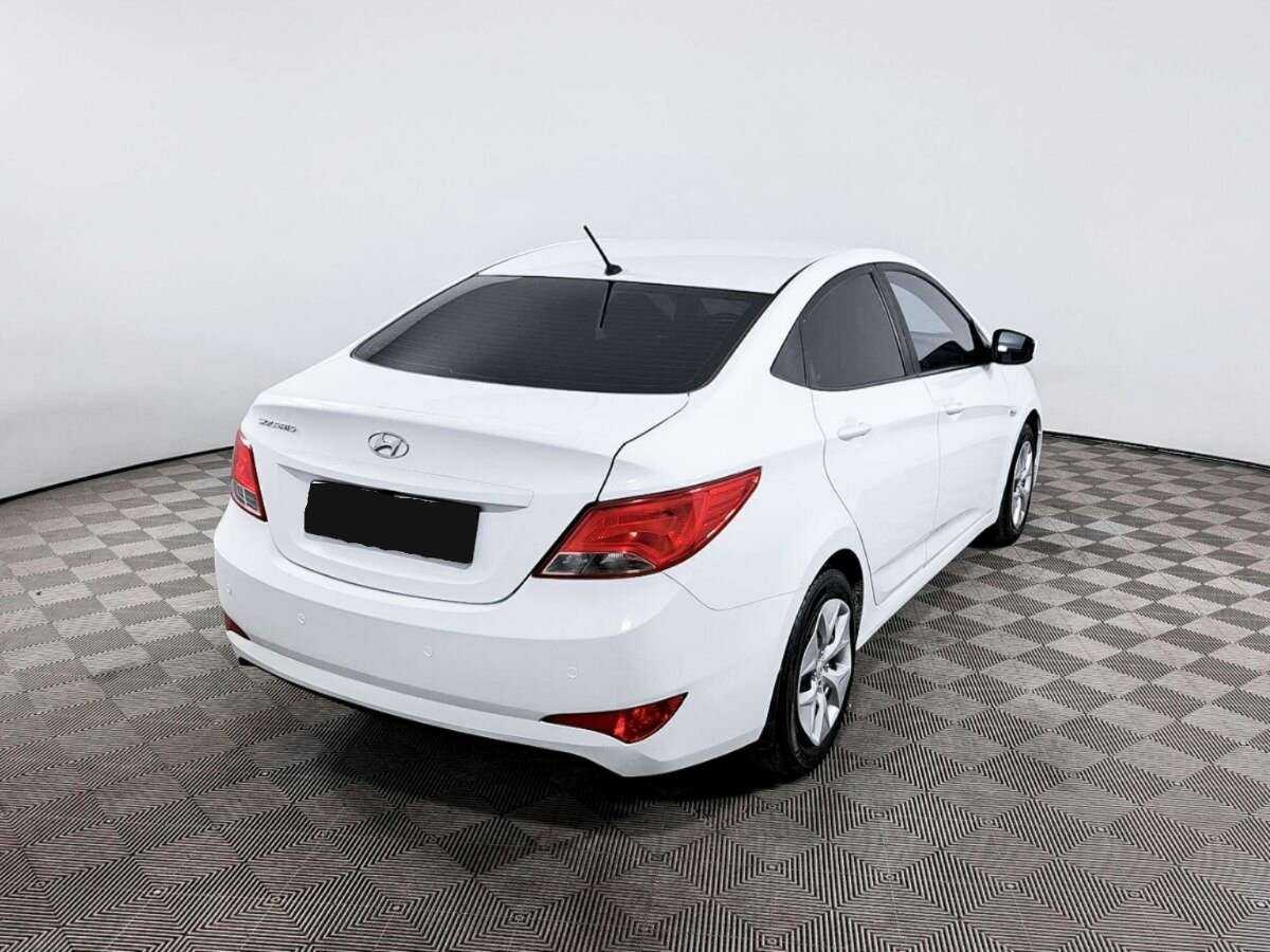 Купить Hyundai Solaris, 2016, 115 896 км, фото №4