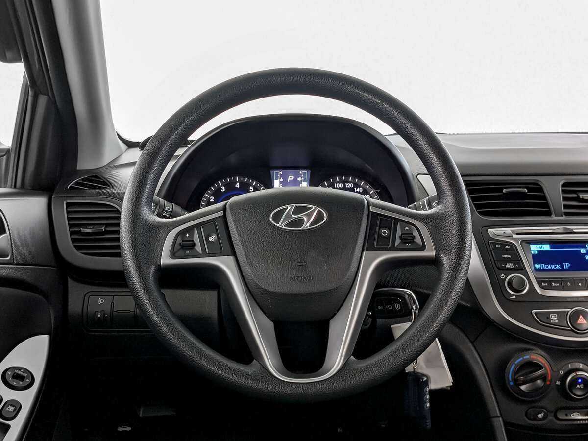 Купить Hyundai Solaris, 2015, 184 890 км, фото №17