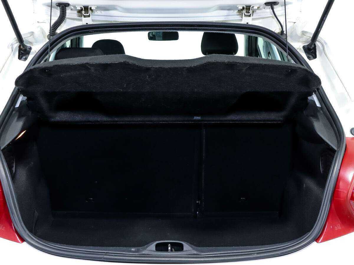 Купить Peugeot 208, 2013, 90 441 км, фото №16