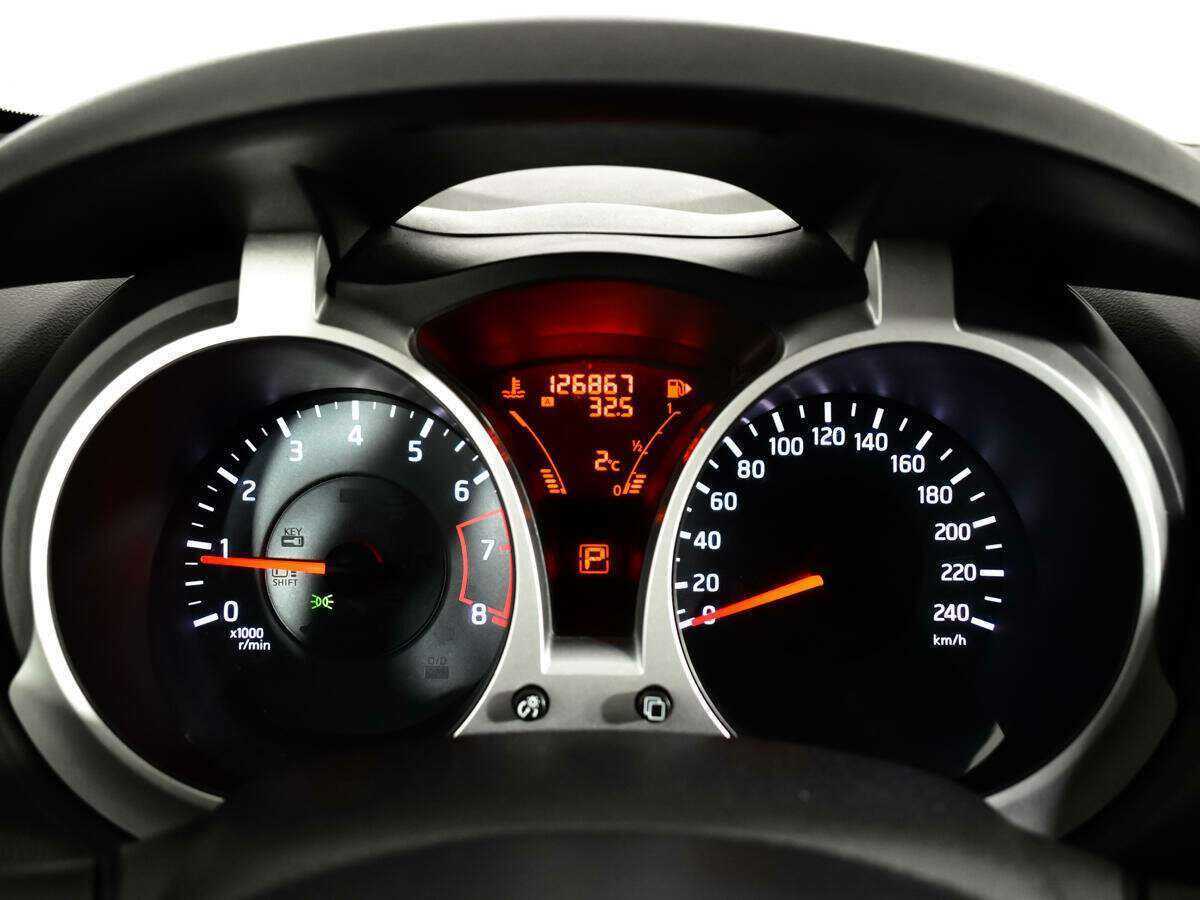 Купить Nissan Juke, 2012, 126 000 км, фото №9