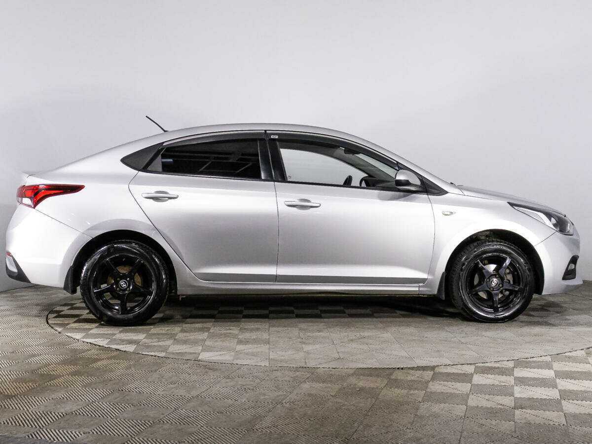 Купить Hyundai Solaris, 2017, 158 415 км, фото №4