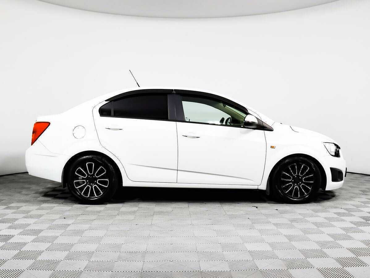Купить Chevrolet Aveo, 2014, 134 203 км, фото №4