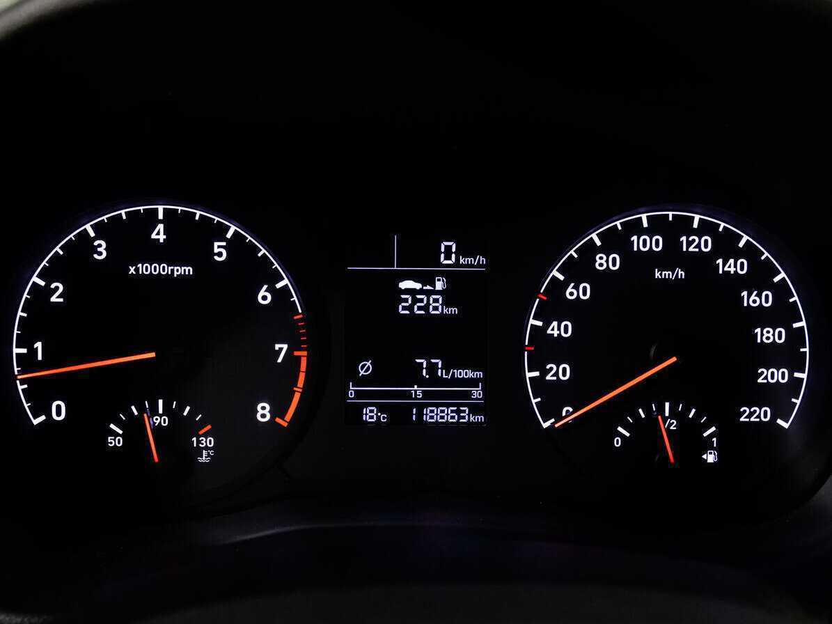 Купить Hyundai Solaris, 2017, 118 860 км, фото №15