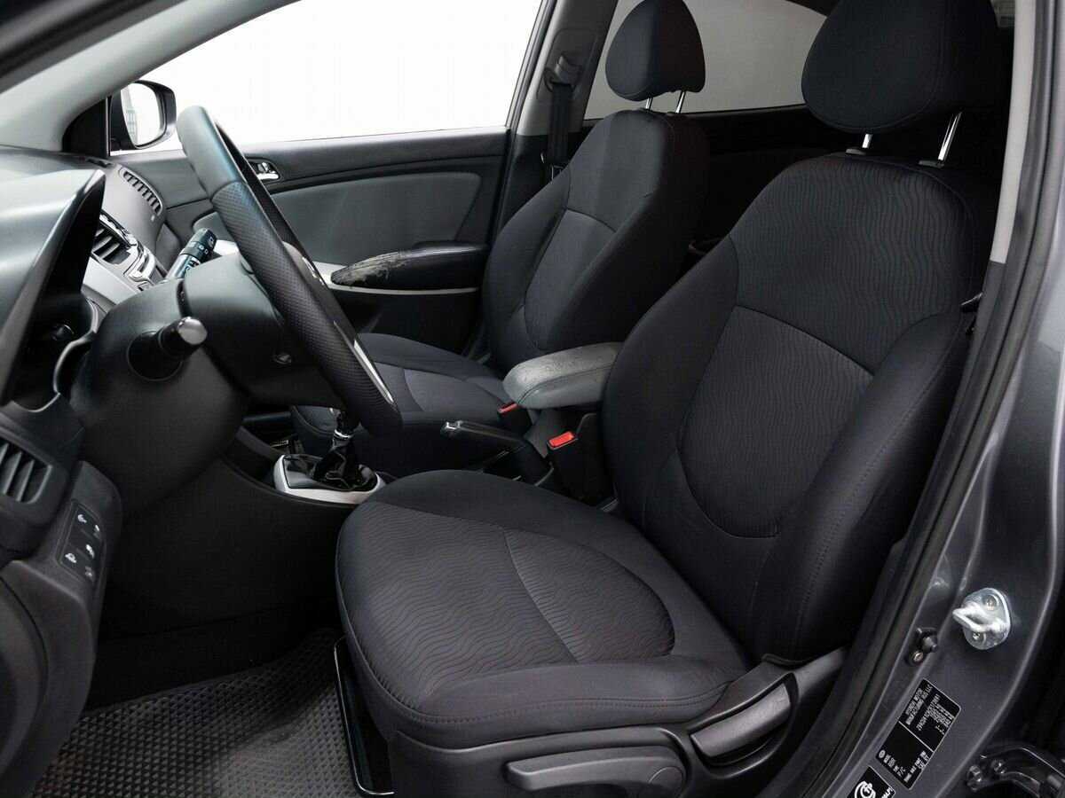 Купить Hyundai Solaris, 2012, 243 000 км, фото №8