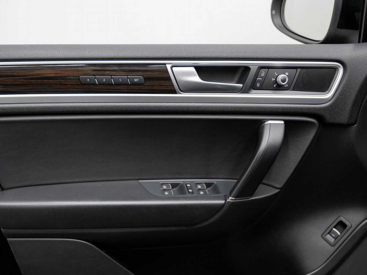 Купить Volkswagen Touareg, 2016, 151 040 км, фото №15