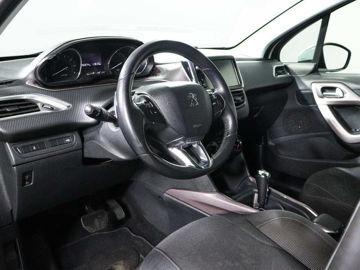Купить Peugeot 2008, 2014, 192 873 км, фото №12
