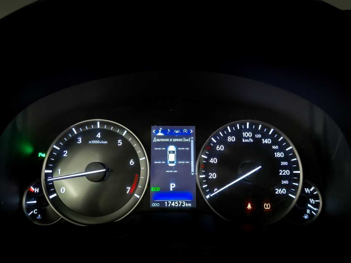 Купить Lexus ES 200, 2015, 174 571 км, фото №13