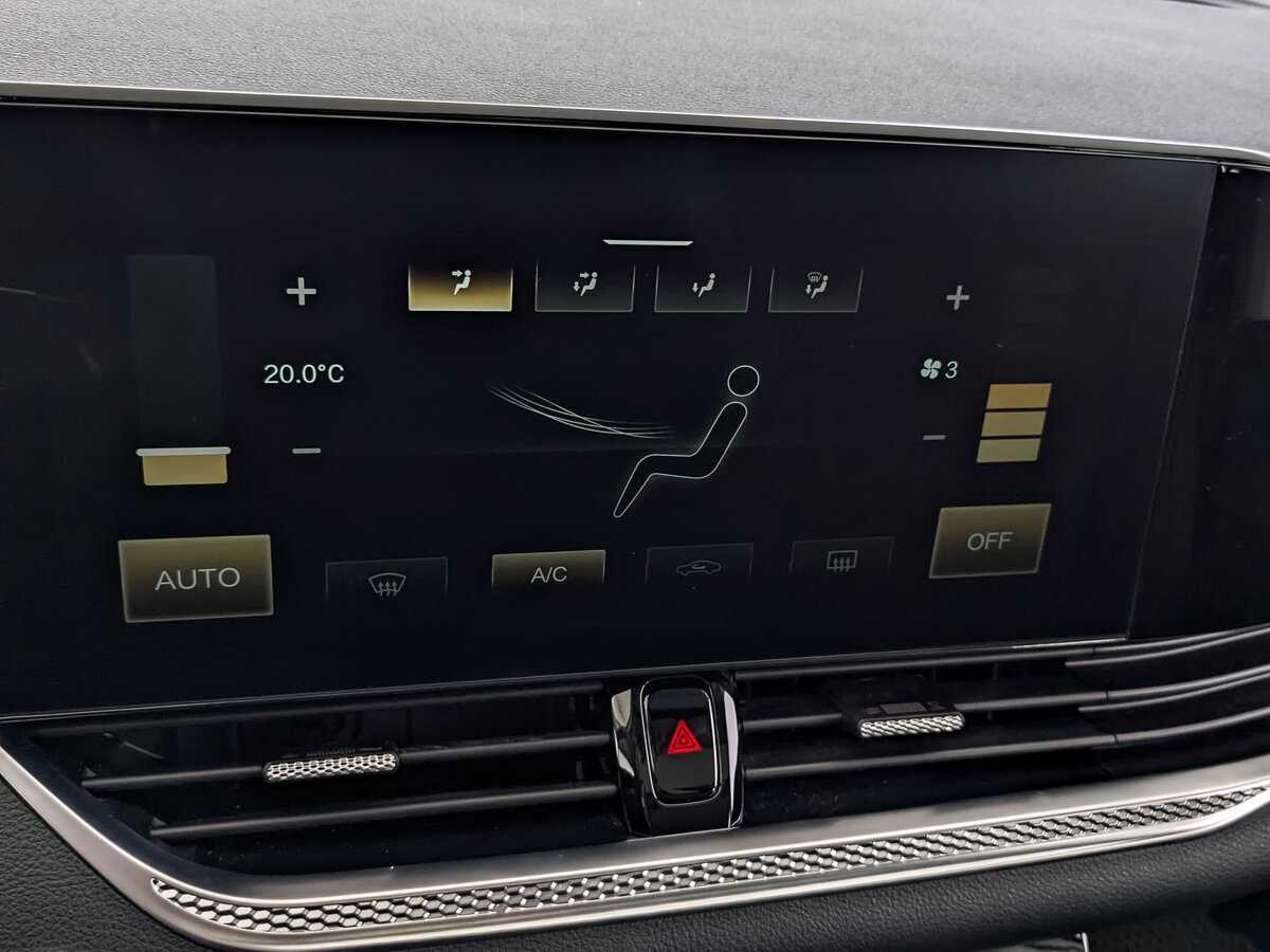 Купить FAW Bestune B70, 2023, 27 301 км, фото №25