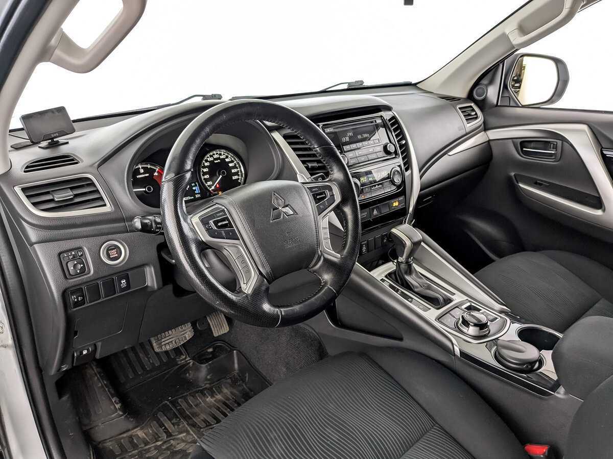 Купить Mitsubishi Pajero Sport, 2018, 188 221 км, фото №16