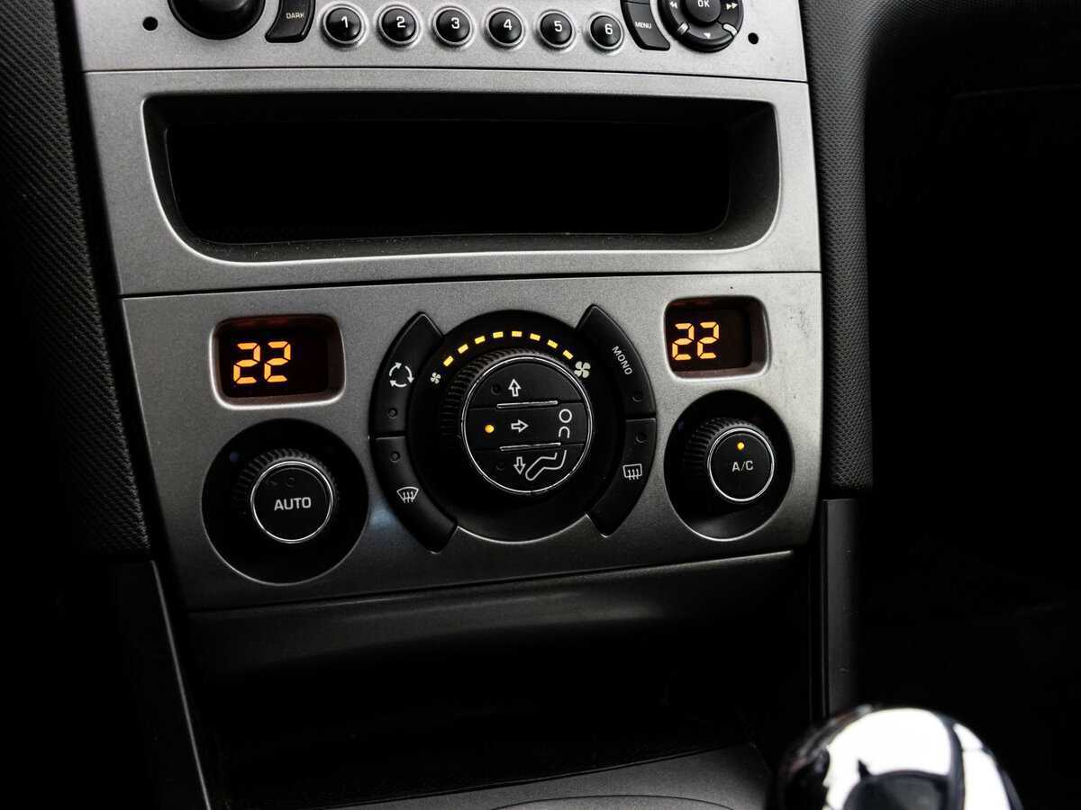 Купить Peugeot 408, 2016, 119 857 км, фото №11