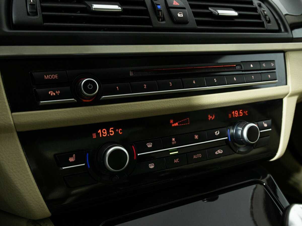 Купить BMW 5 серии 520i, 2014, 132 433 км, фото №20