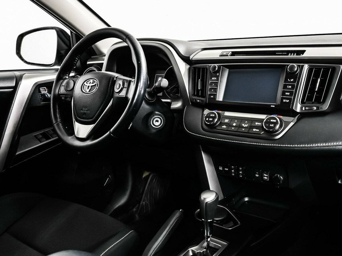 Купить Toyota RAV4, 2017, 118 617 км, фото №9