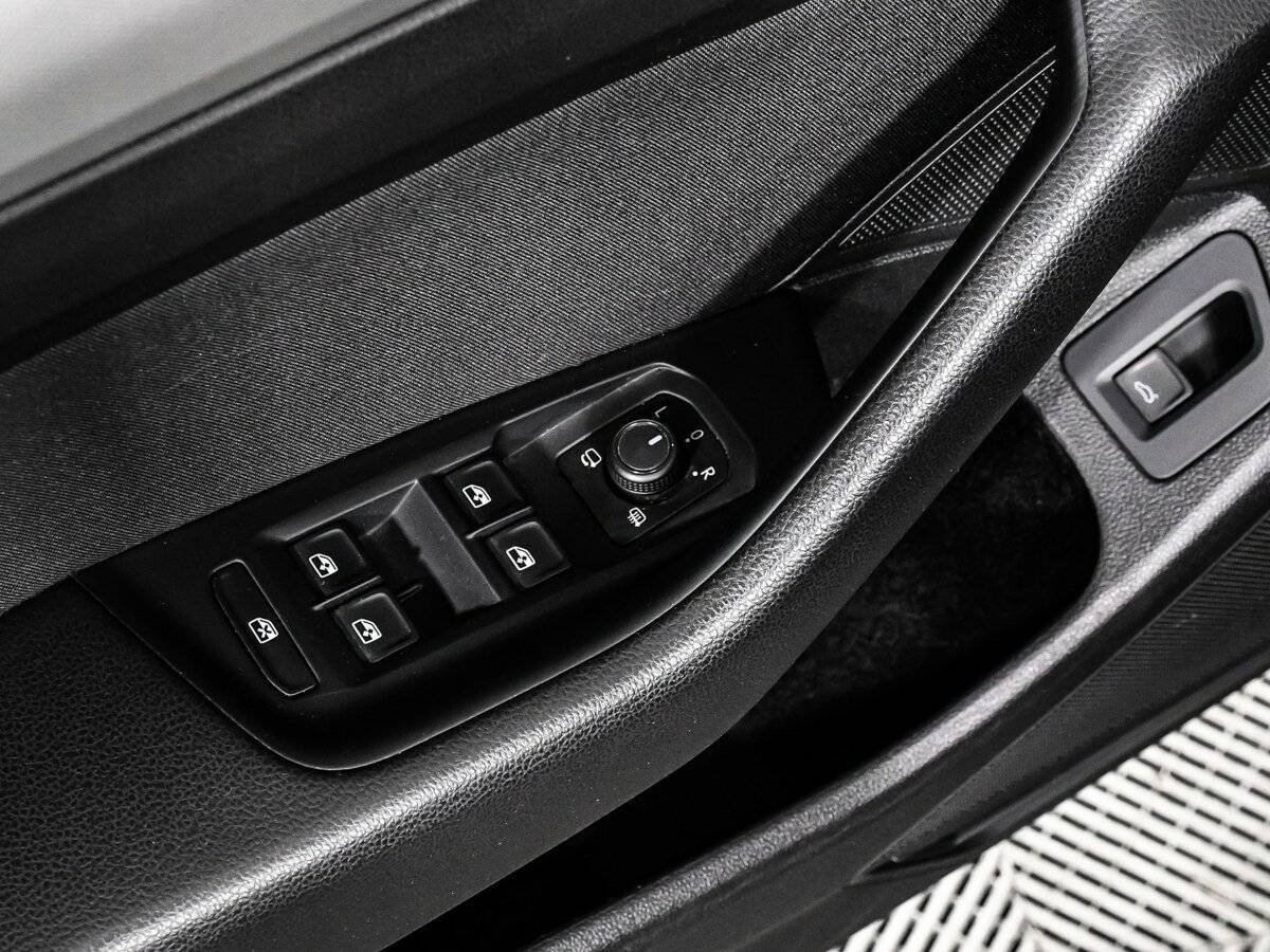 Купить Volkswagen Passat, 2018, 99 000 км, фото №20