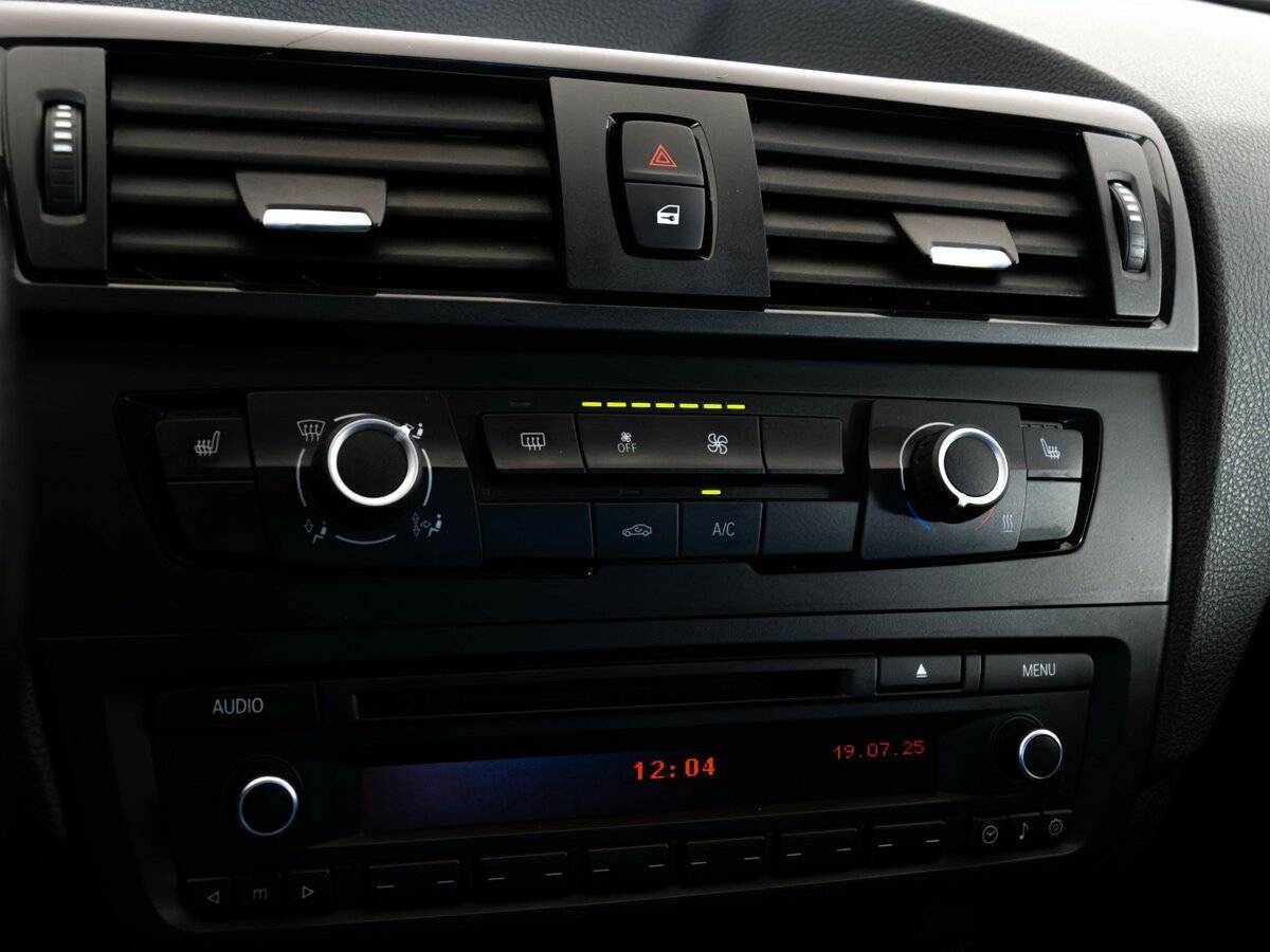 Купить BMW 1 серии 116i, 2013, 121 748 км, фото №14