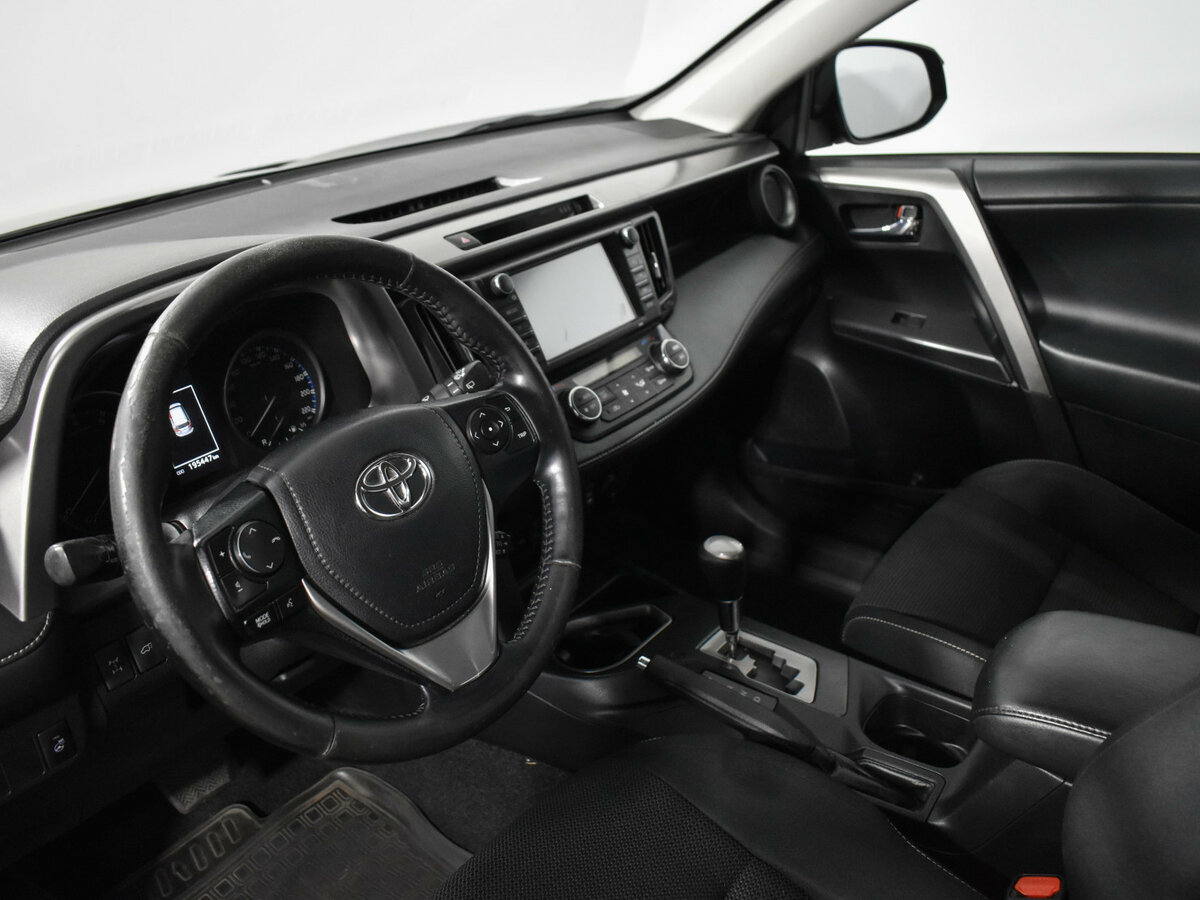 Купить Toyota RAV4 IV (XA40) Рестайлинг, 2018, 180 000 км, фото №9